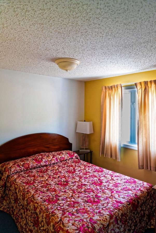 Parker'S Motel Lincoln Bagian luar foto